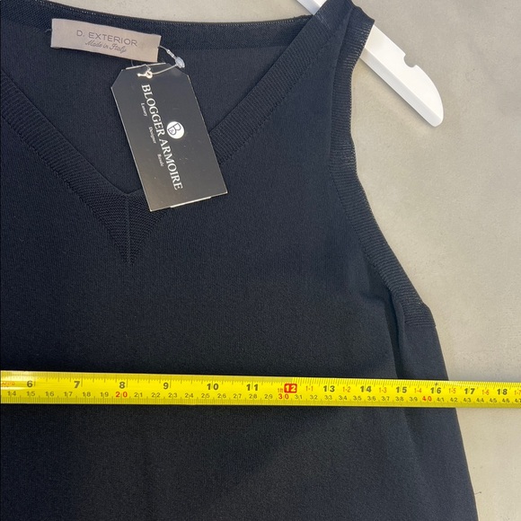 D. Exterior Knit Tank - Picture 4 of 5